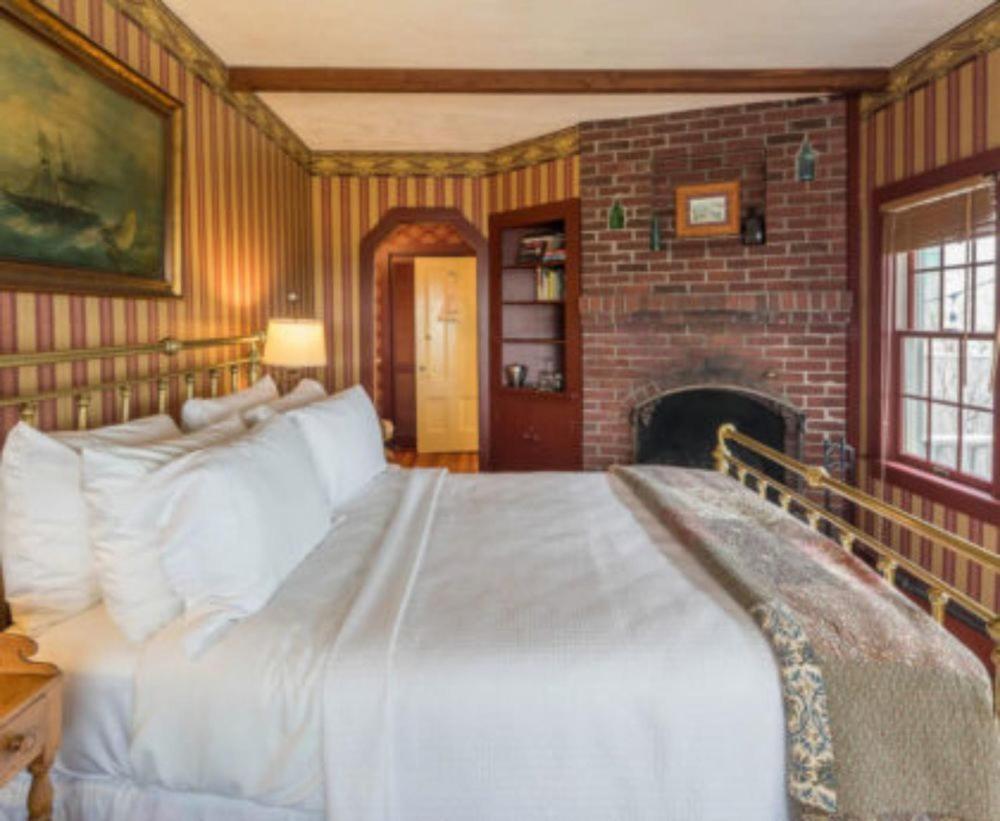 Snug Provincetown