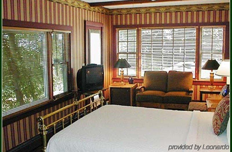 Snug 3* Provincetown
